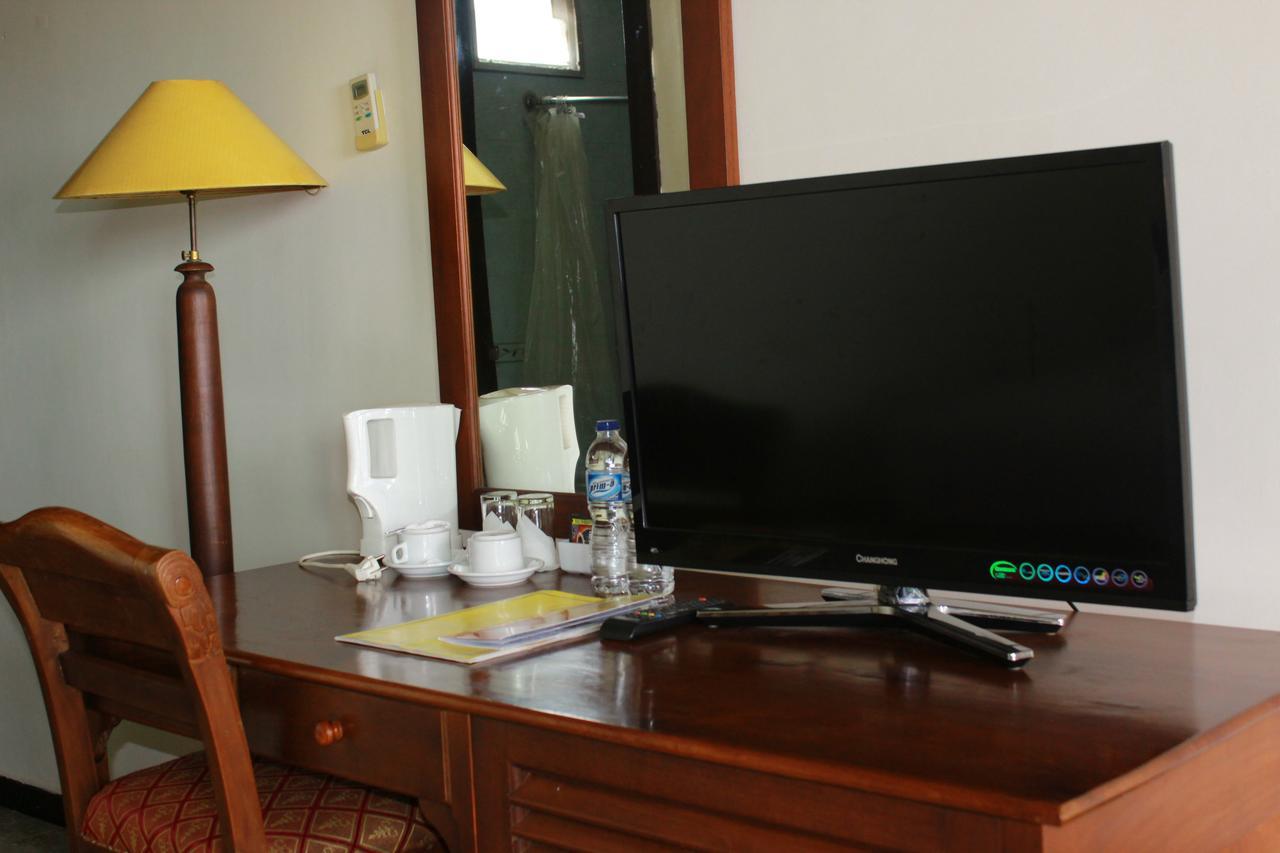 Mega Bintang Sweet Hotel Cepu Exterior photo