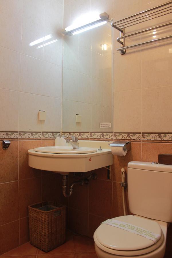 Mega Bintang Sweet Hotel Cepu Exterior photo